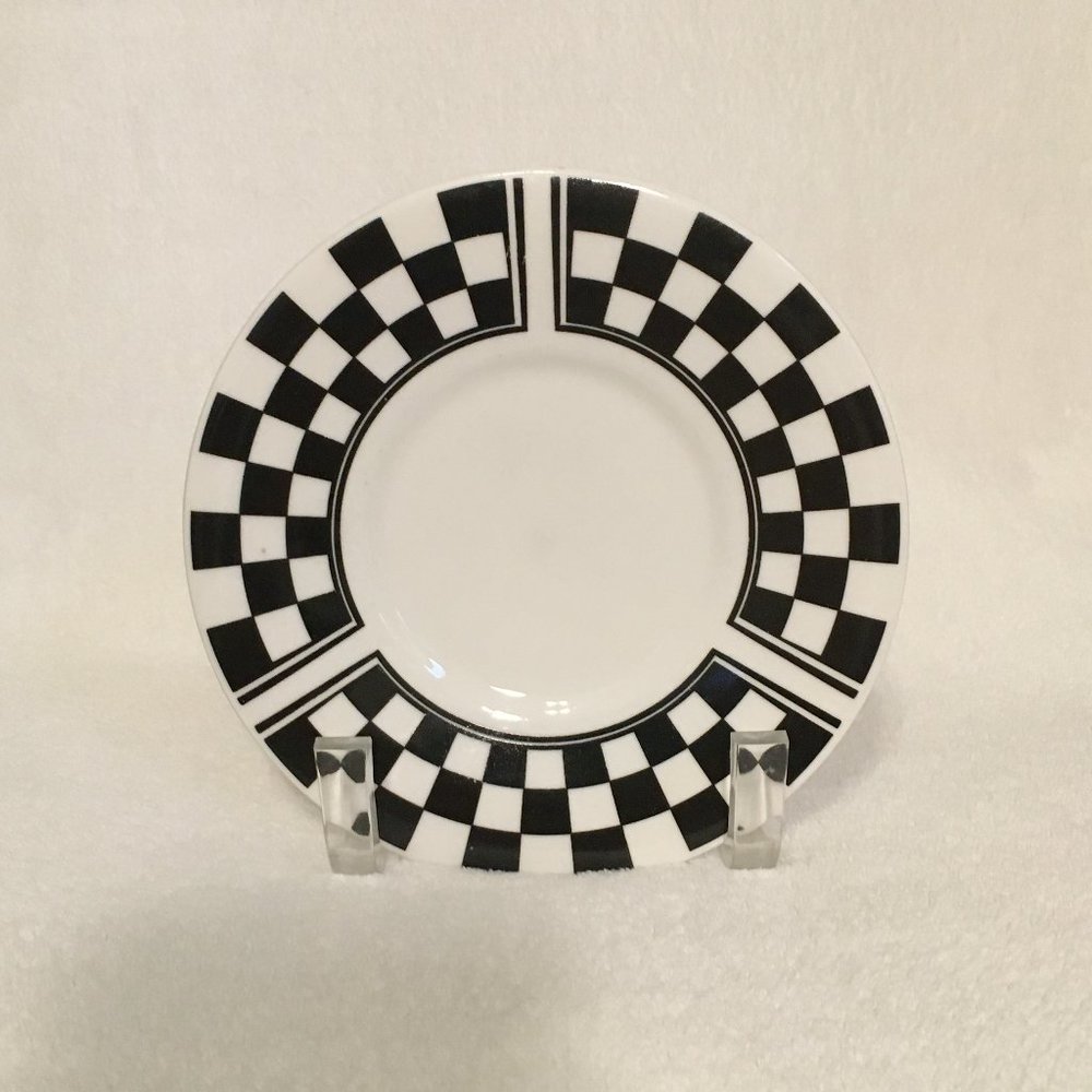 "Sunny" by Tabletops Unlimited, 6 1/4" Saucer, B&W